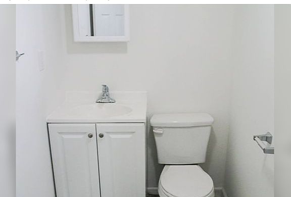 3rd image of 311 Howard Ave #2