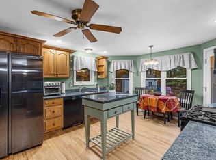 4 Penny Ln, Wareham, MA 02571