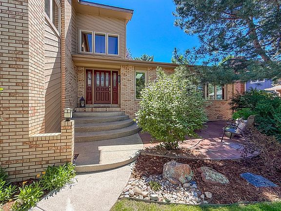 5th image of 1234 Twin Peaks Cir