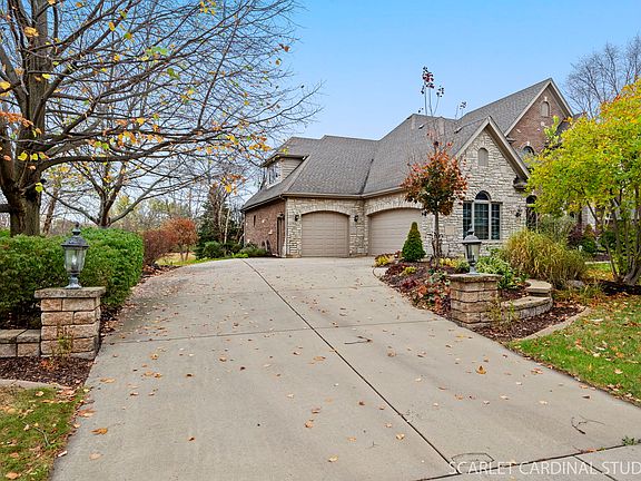 3rd image of 701 Papermill Hill Dr