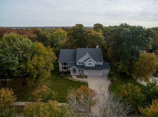 7031 Forest Dr, Johnston, IA 50131
