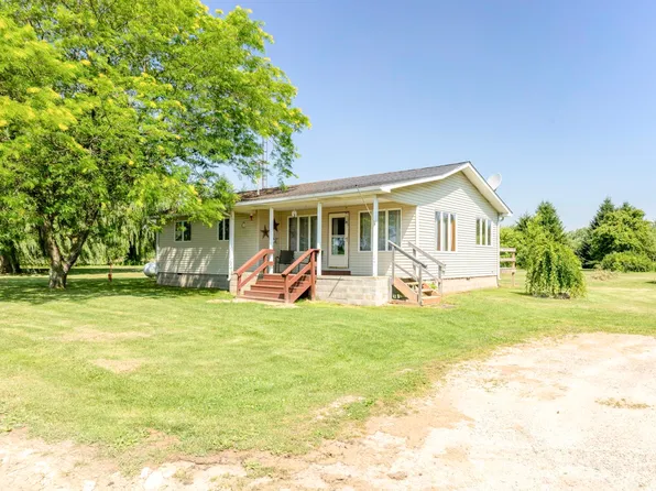 2801 Galbraith Line Rd, Yale, MI 48097