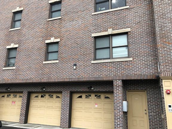 2nd image of 271 Van Wagenen Ave #3