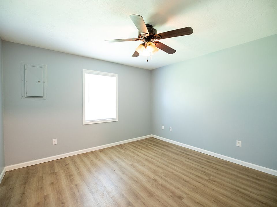 1152B-SHELLIE-bedroom1_04252024