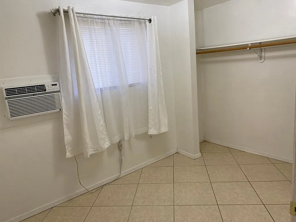 Studio, 450 sqft, $725 — Photo 2