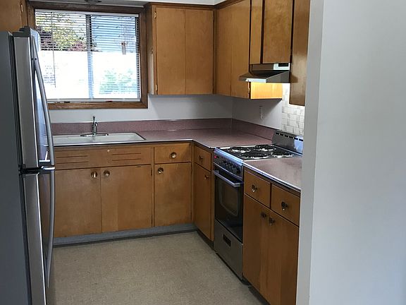 5th image of 5906 NE Hazel Dell Ave