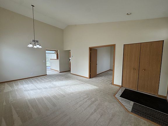 4th image of 1991 Westridge Pl