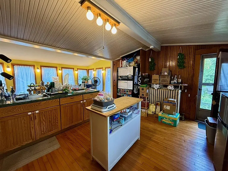 27 Hillsdale Rd #1 — Photo 3