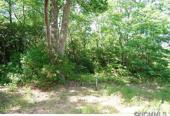 3rd image of 14 Windy Knoll Pl