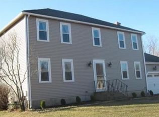11 Diane Dr, Medway, MA 02053
