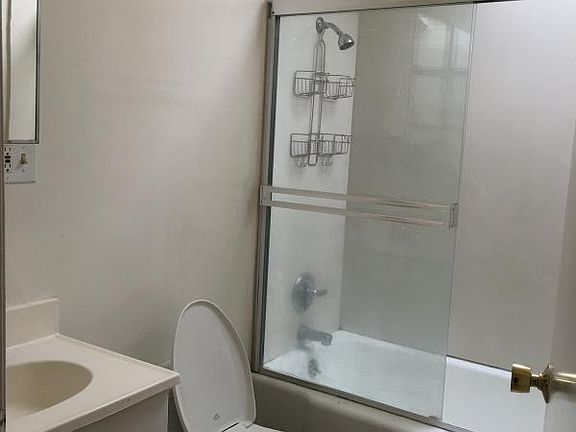 3rd image of 230 Lowell St APT 5