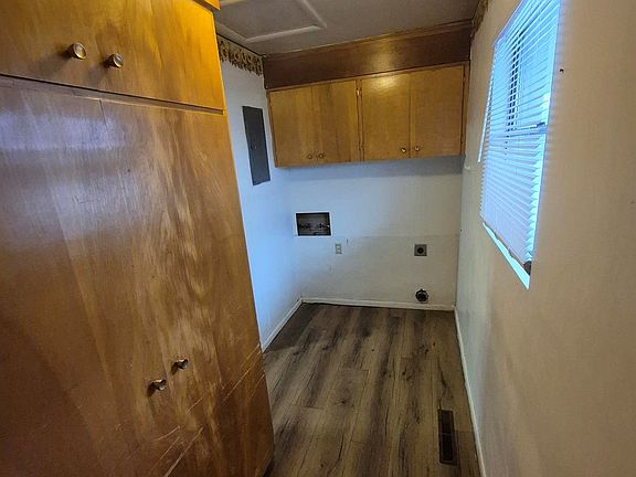 3rd image of 204-206 1/2 20th Ave S #206
