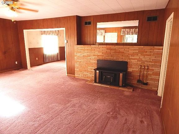 3rd image of 304 E Scott Ave