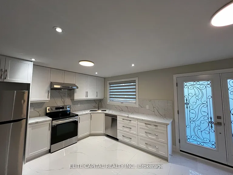 67 Hutcherson Sq — Photo 16