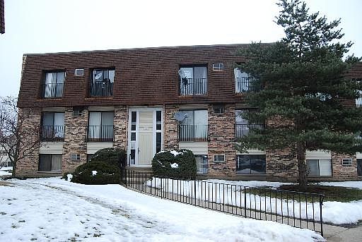 1st image of 170 Waters Edge Dr APT 302
