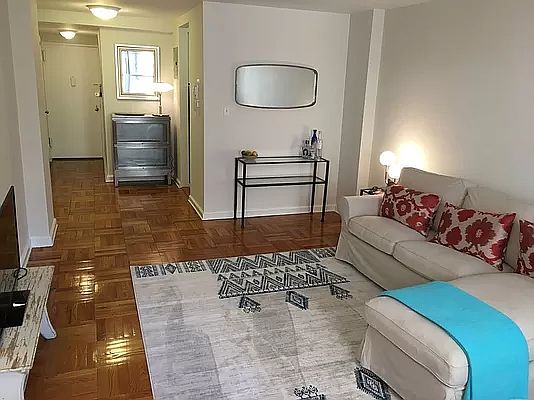 1st image of 415 E 85th St #4AA