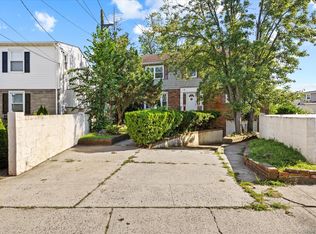 251 Perkins Ave, Oceanside, NY 11572