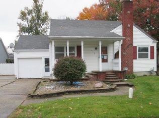 439 N Line St, Churubusco, IN 46723