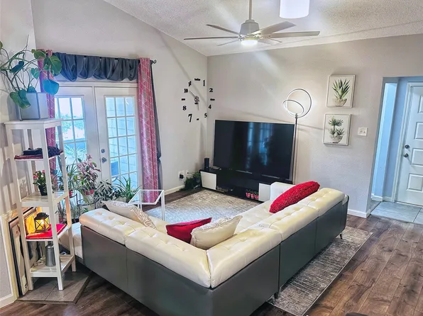 8545 Midpark Rd APT 40, Dallas, TX 75240