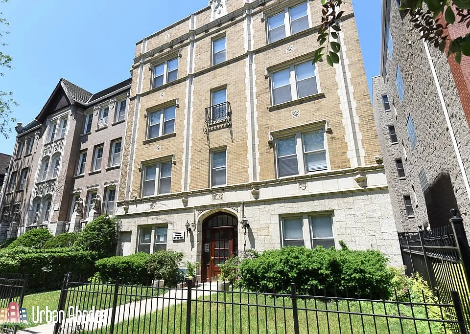 640 W Wrightwood Ave #109