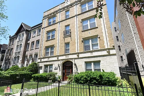 640 W Wrightwood Ave #109 Photo 1