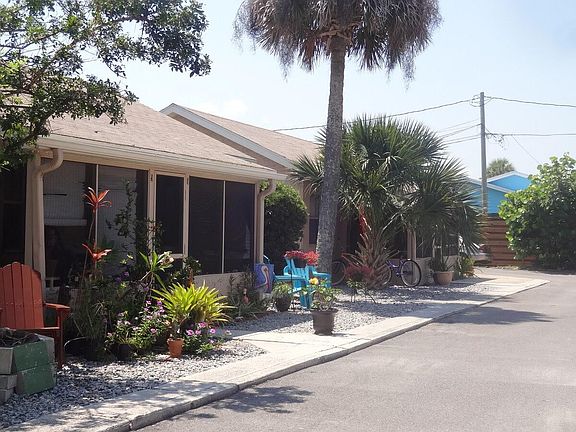 3rd image of 221 Condict Dr #9