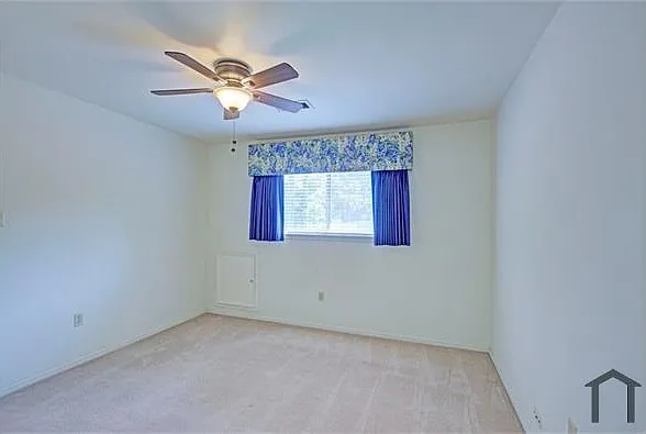 16318 Southampton Dr — Photo 11