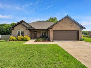 36 W Blue Heron Dr, Killen, AL 35645