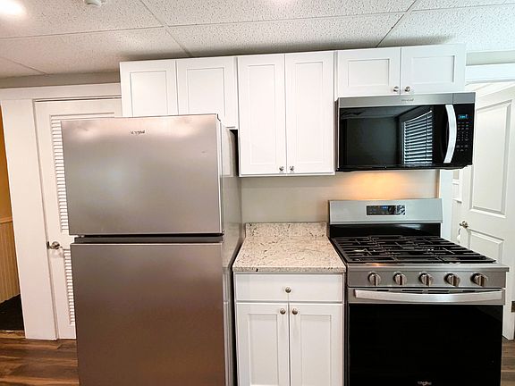 2nd image of 706 Front St #1R