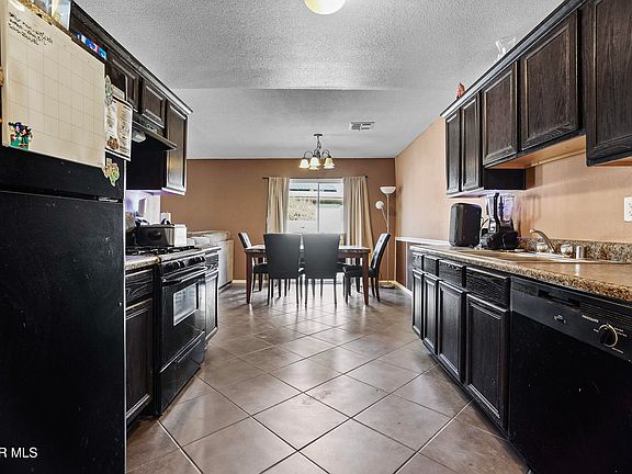3rd image of 502 Villas Del Valle Dr