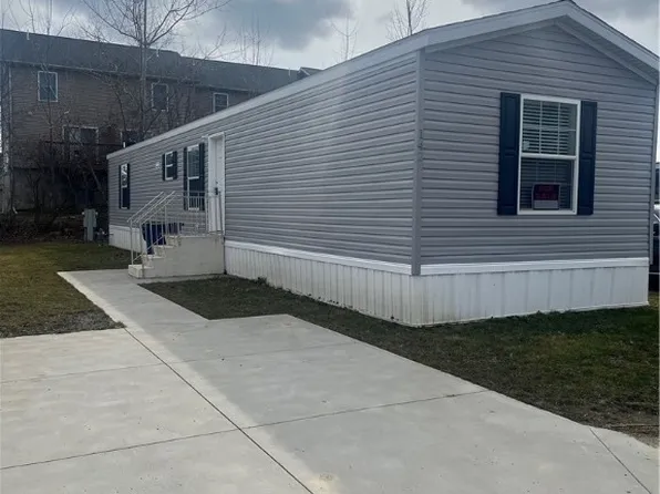 5005 Zuck Rd #142, Erie, PA 16506