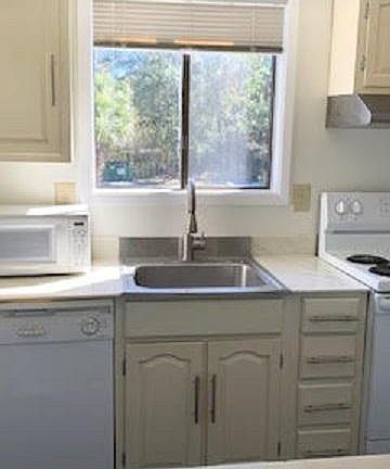3rd image of 177 Lanai Vlg #177