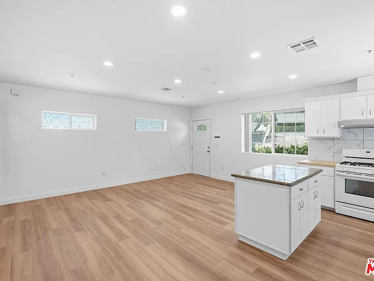 12311 Bradford Pl — Photo 12