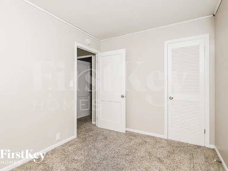 1798 Maple Ave — Photo 13