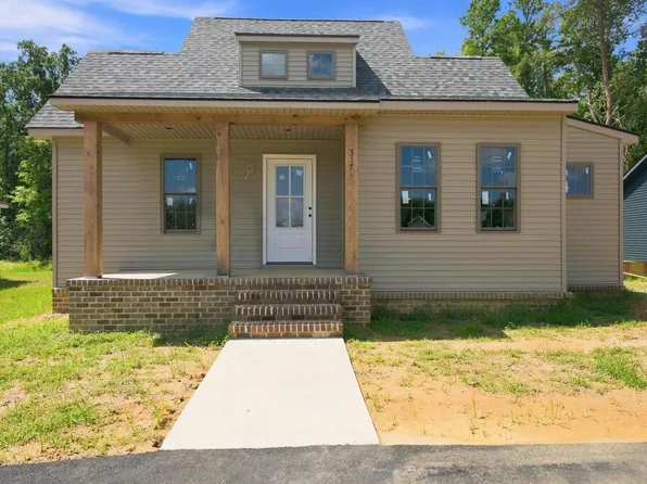 317 Zion Dr, Farmville, VA 23901