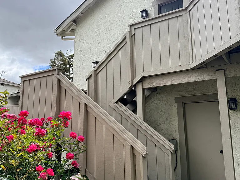 611 Devlin Ct — Photo 10