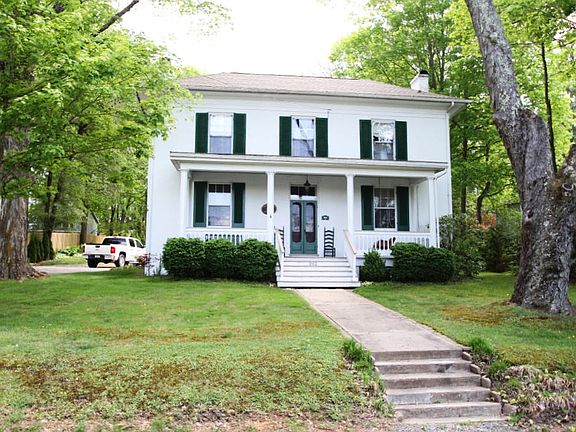 2nd image of 202 N Lee St