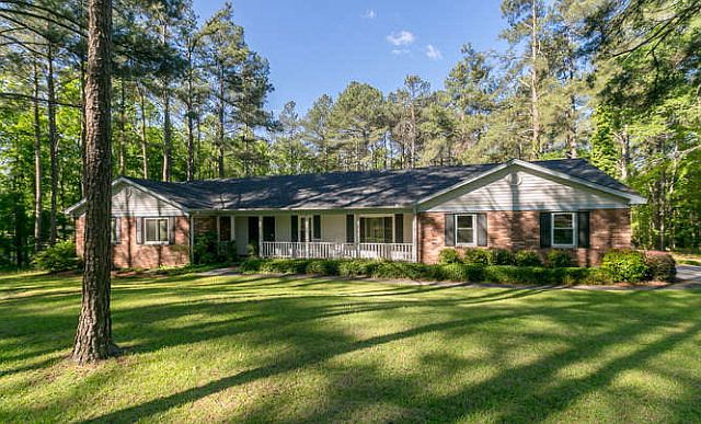 1st image of 365 Canterbury Dr