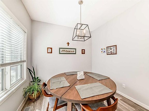 5th image of 508 N Harvest Grove Walk NE