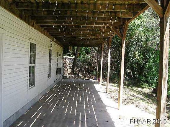 3rd image of 3009 White Oak Dr
