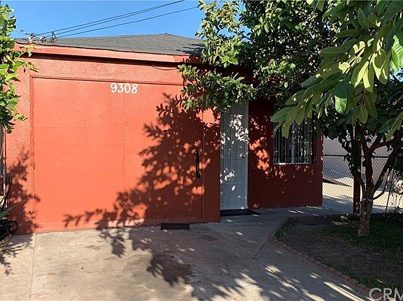 3rd image of 9308 Kalmia St