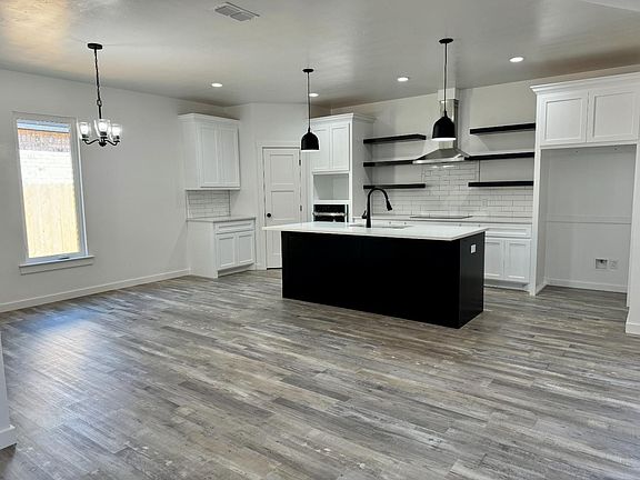 4th image of 408 W 5th St
