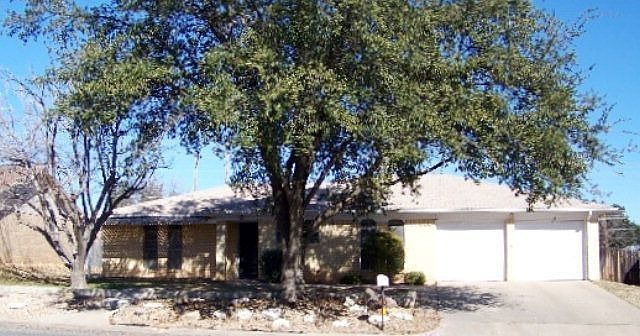 1st image of 3618 Millbrook Dr