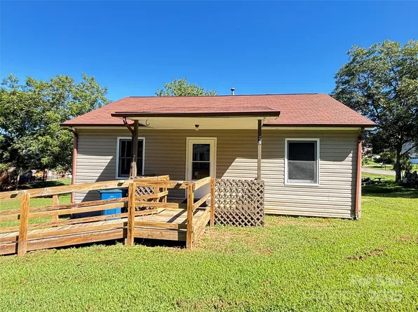 29 Ashley St, Granite Falls, NC 28630