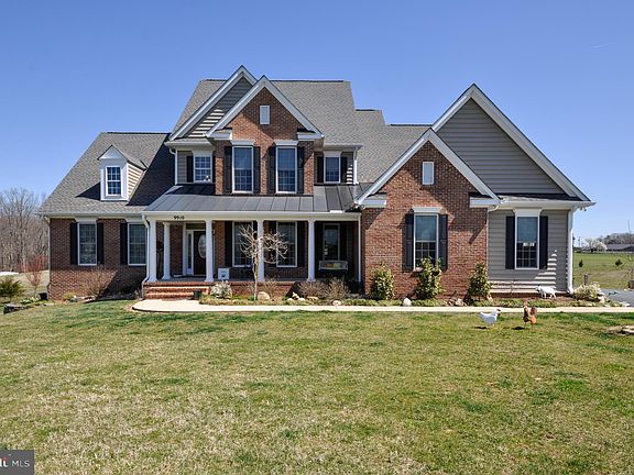 3rd image of 9910 Agnes Ln