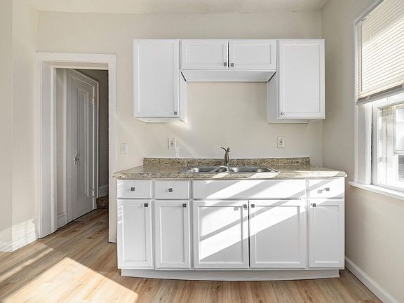4th image of 11412 Matilda Ave