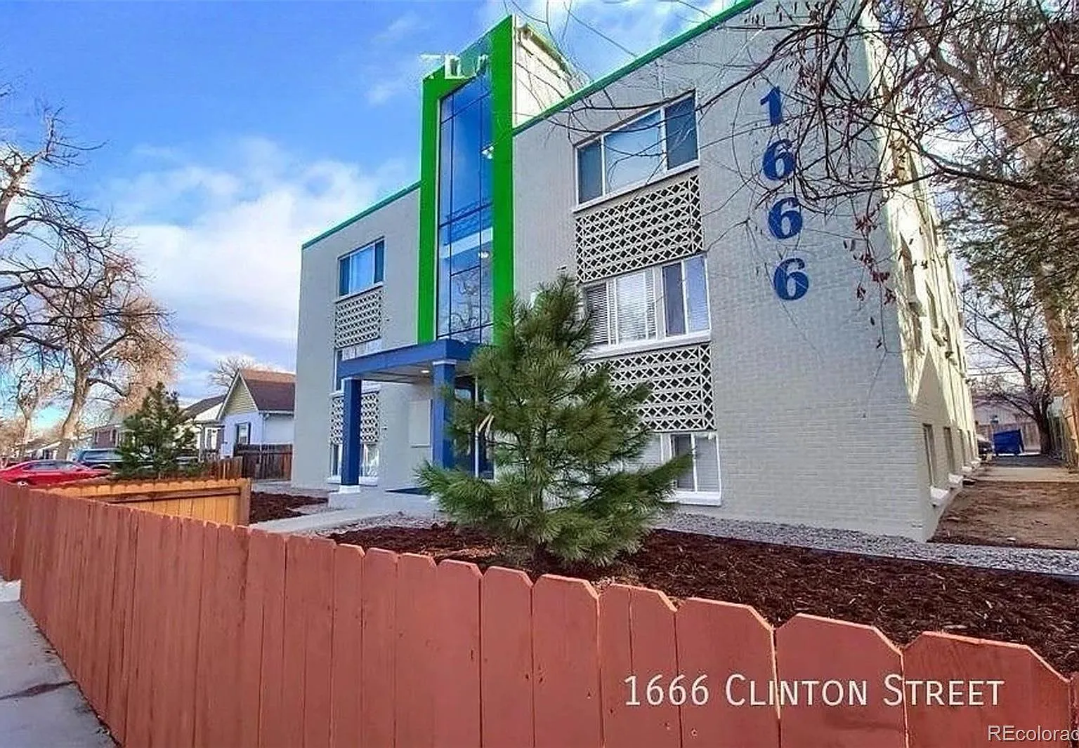 3 bed, 1.0 bath, 975 sqft, $1,395 — Photo 1