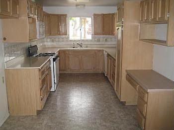 3rd image of 240 5th Ave