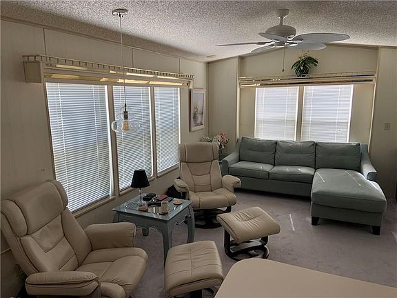 5th image of 2075 Nettles Blvd
