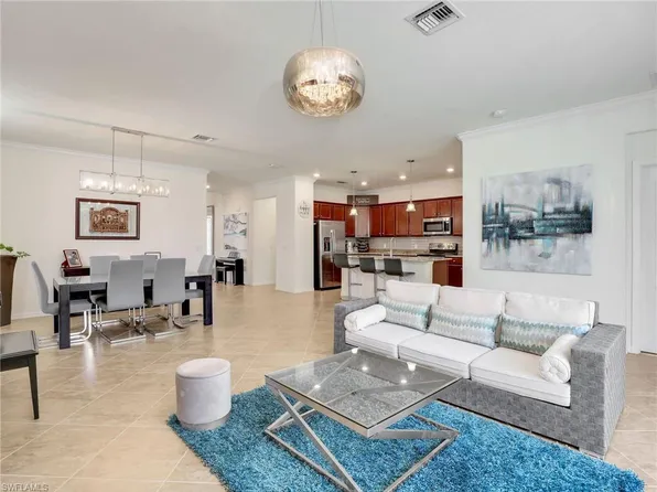 4212 Raffia Palm CIR, NAPLES, FL 34119